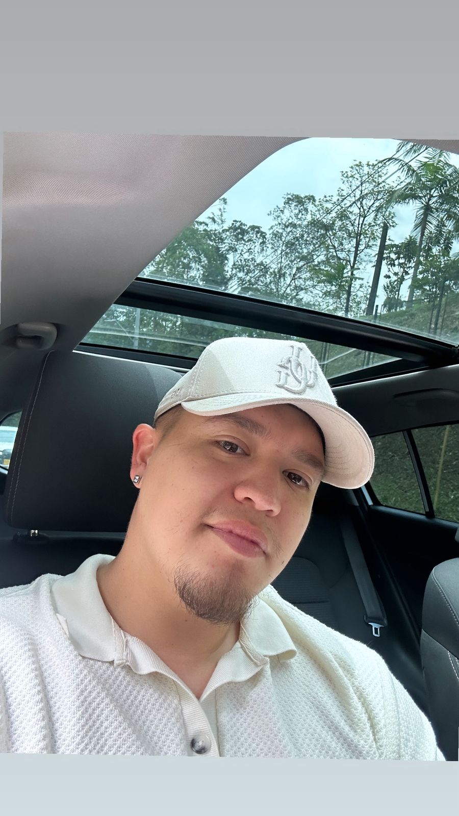 Esteban - Your Local Guide in Medellín